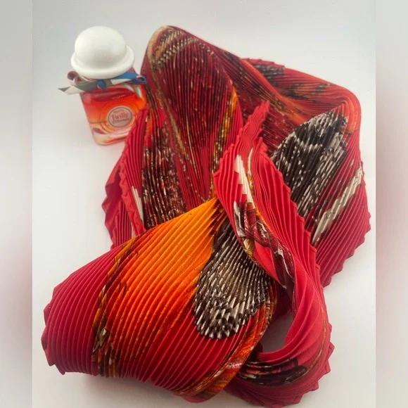 Hermès Paris Carré Plissé Silk Scarf with Box | Collector Piece - Picture 2 of 3
